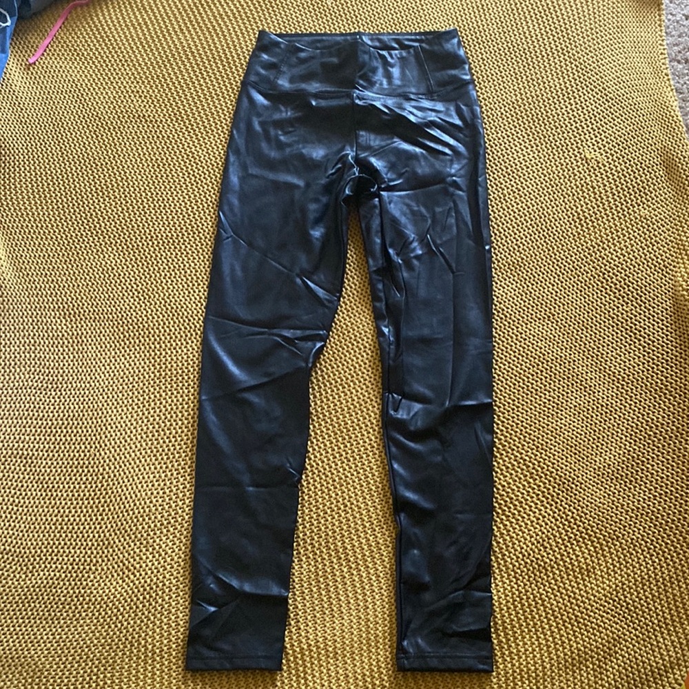 Black skinny leather leggings